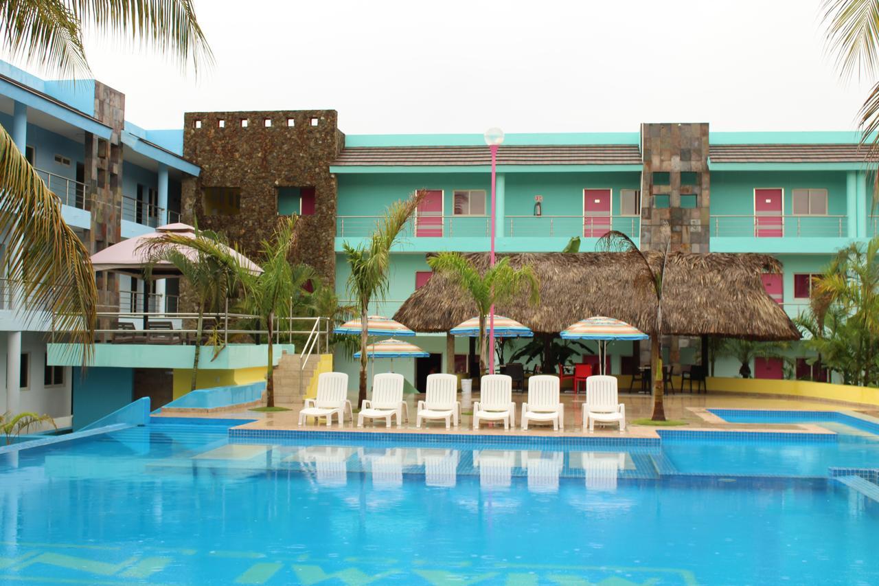 Miami Inn Nuevo Vallarta Bagian luar foto