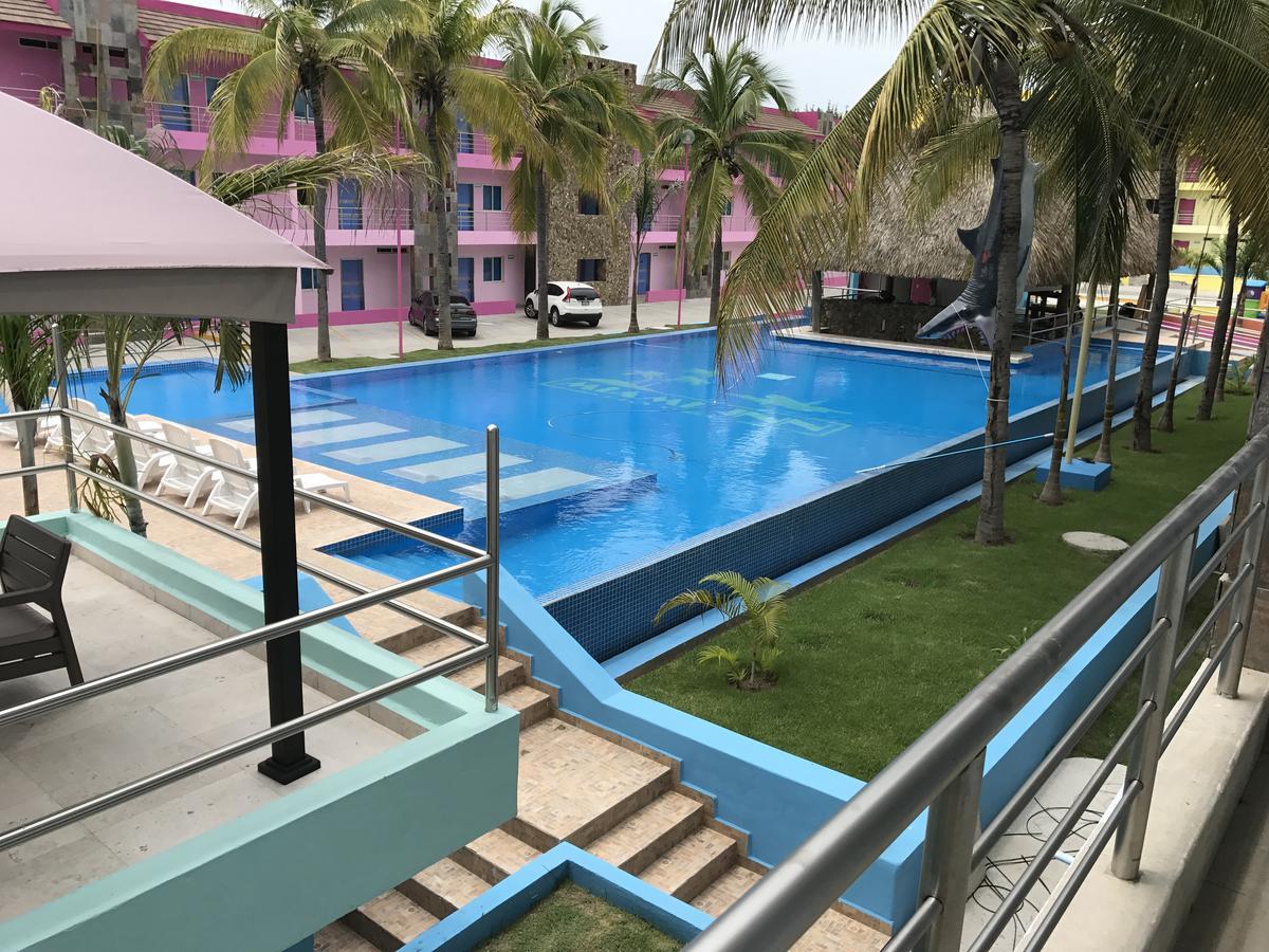 Miami Inn Nuevo Vallarta Bagian luar foto