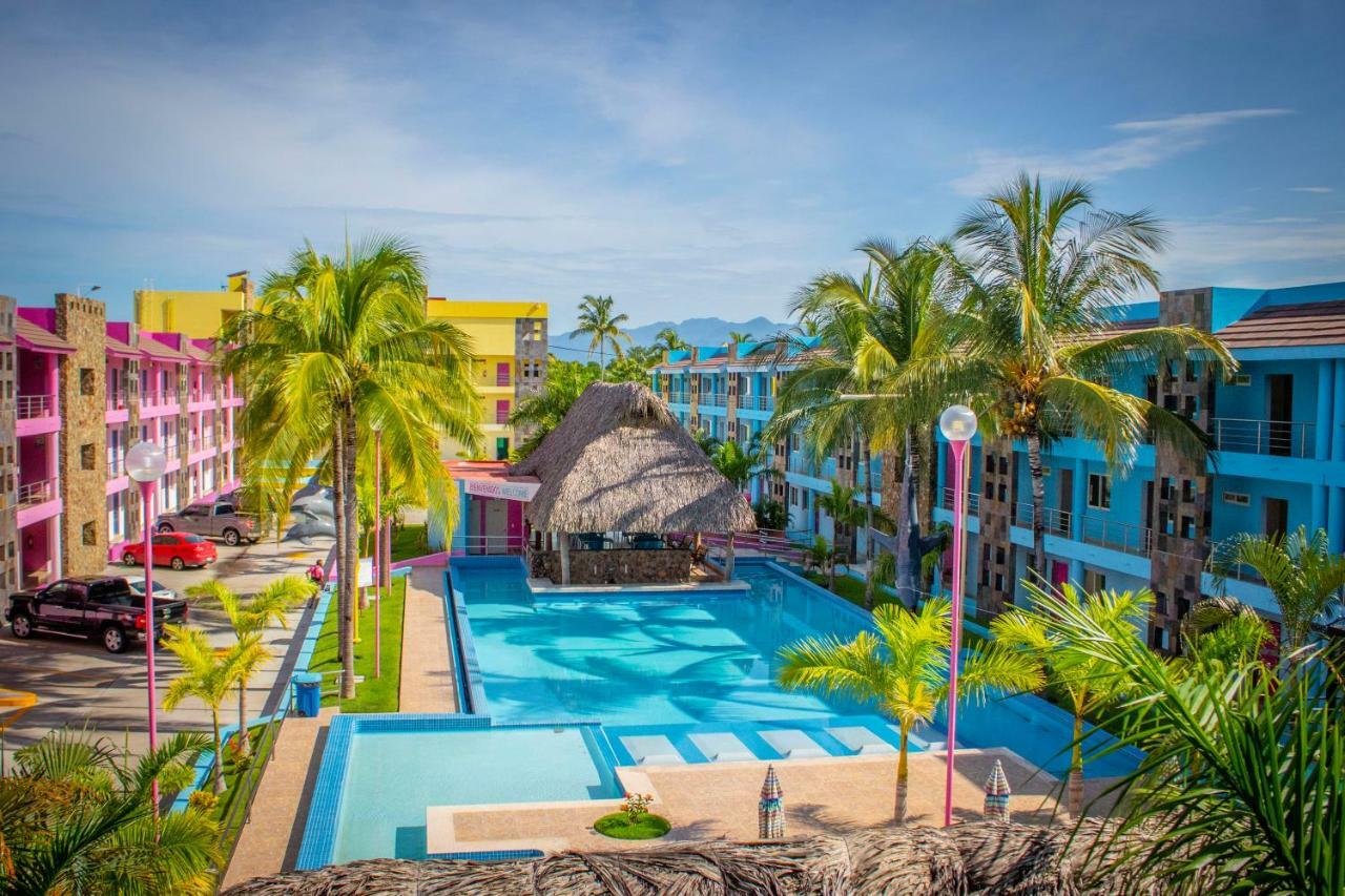 Miami Inn Nuevo Vallarta Bagian luar foto