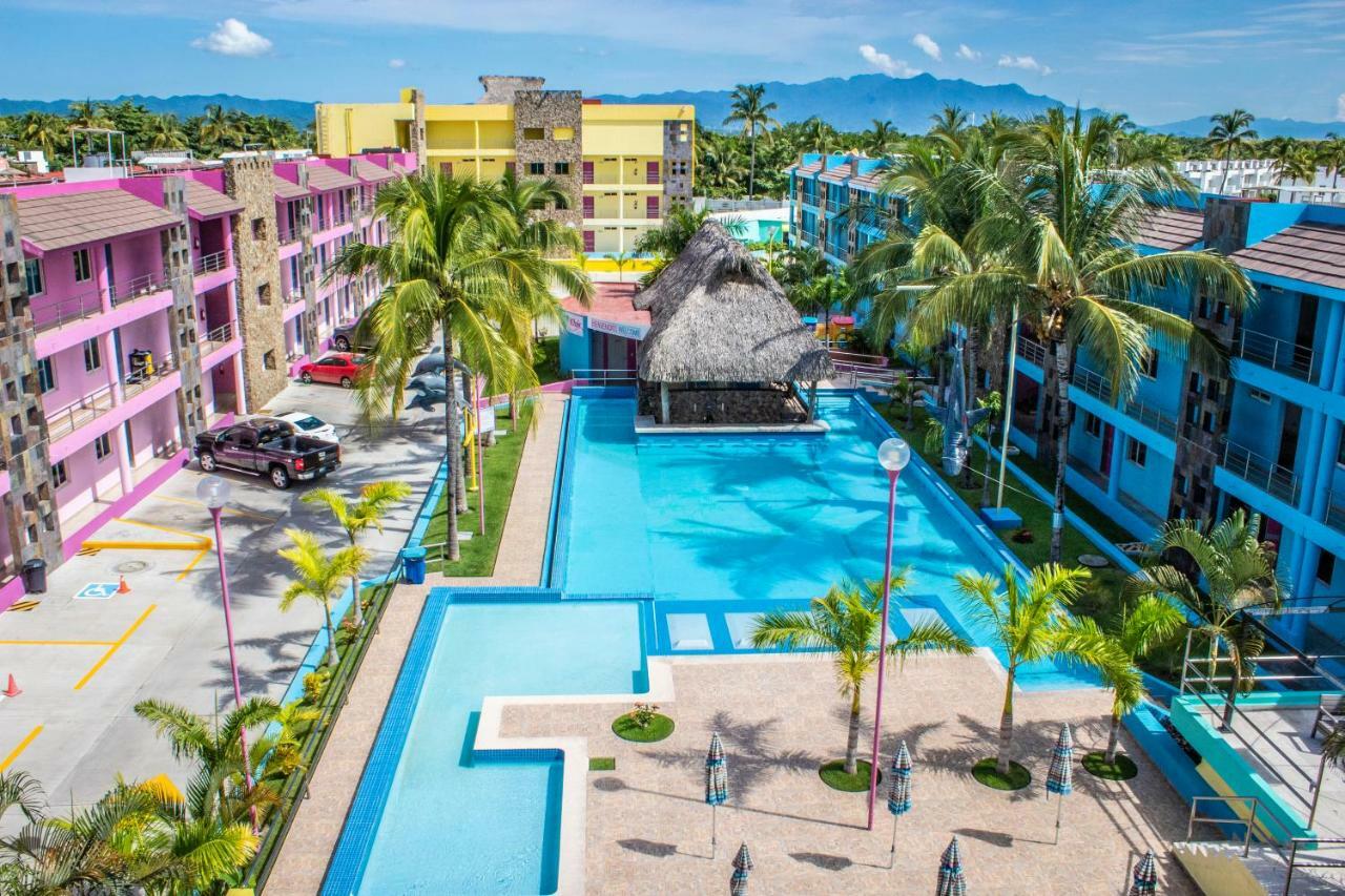 Miami Inn Nuevo Vallarta Bagian luar foto