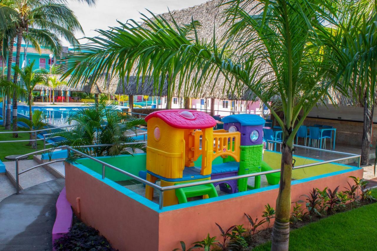 Miami Inn Nuevo Vallarta Bagian luar foto