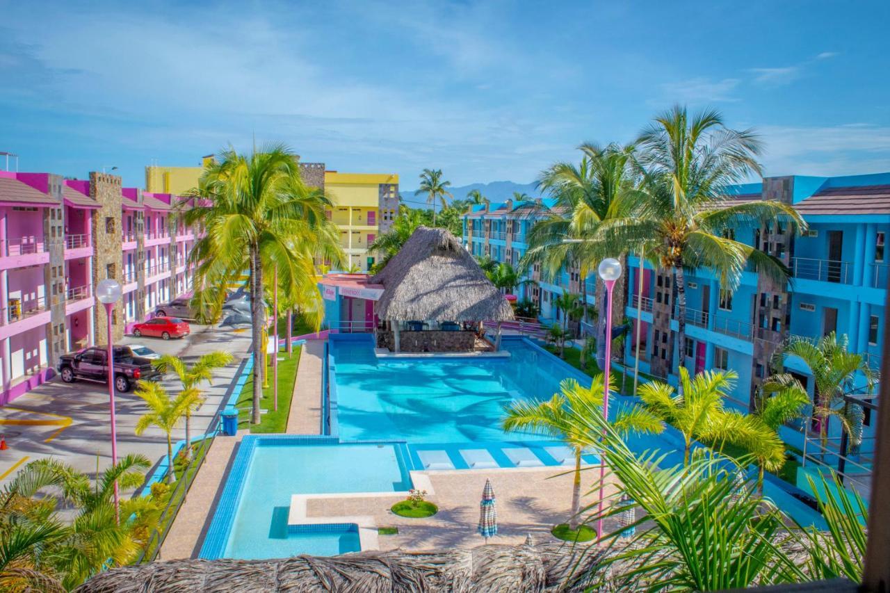 Miami Inn Nuevo Vallarta Bagian luar foto